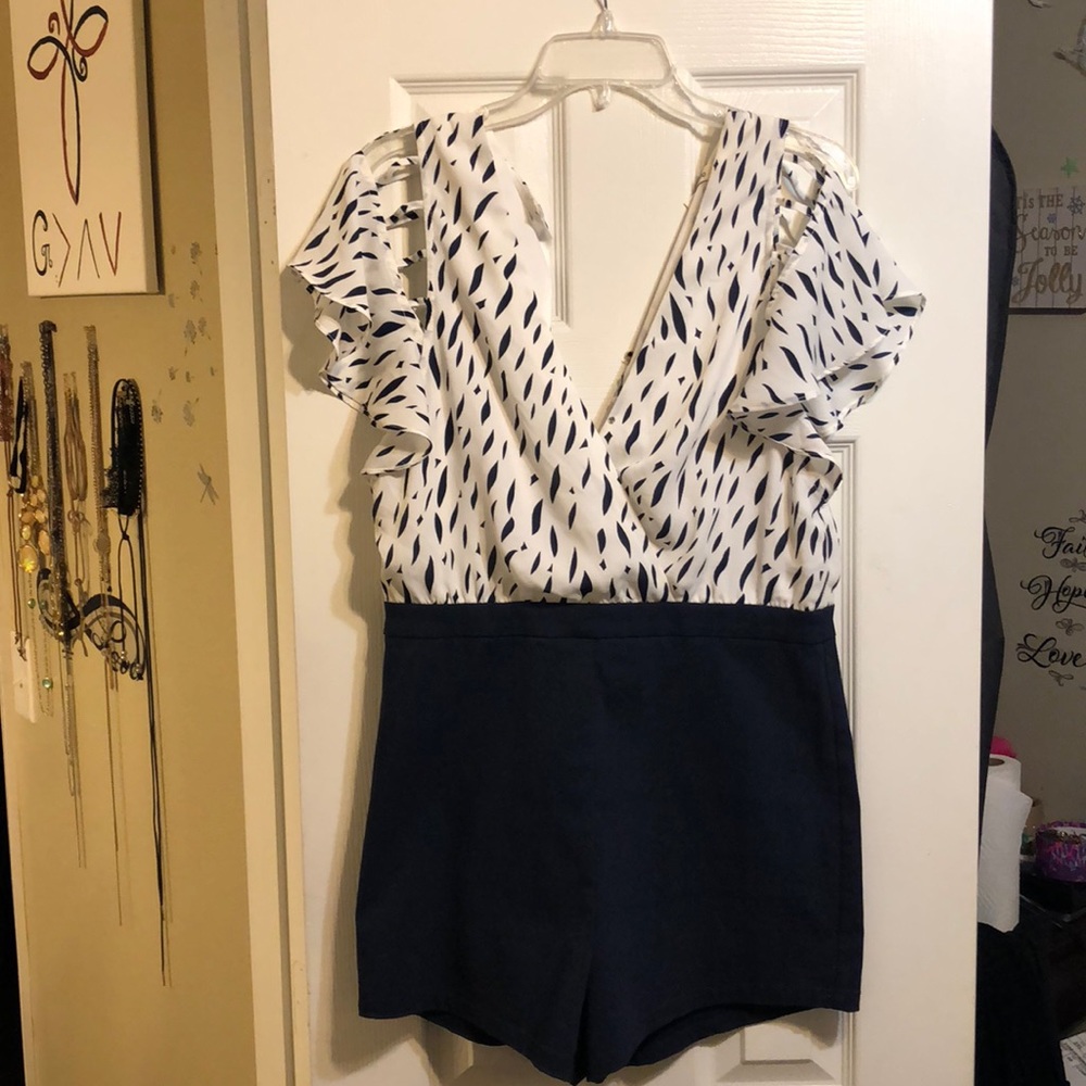 Romper from U& I boutique never worn!